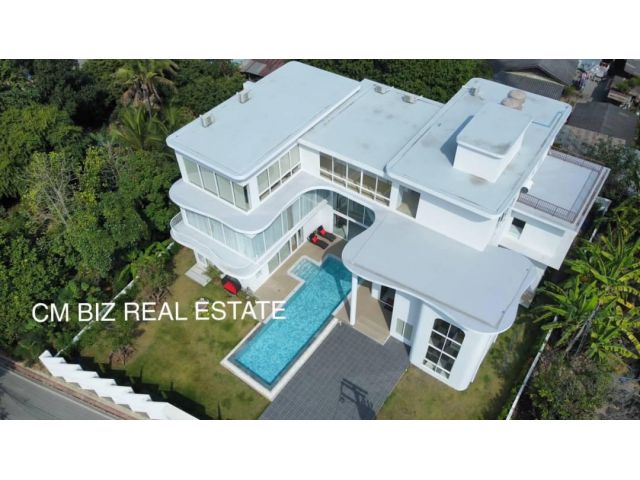 Pool Villa ระดับ Luxury Hi-End   บ้านหรูสไตล์โมเดิร์น ใกล้ตัวเมืองเชียงใหม่ ให้คุณสัมผัสความสะดวกสบายและความเป็นส่วนตัวอ