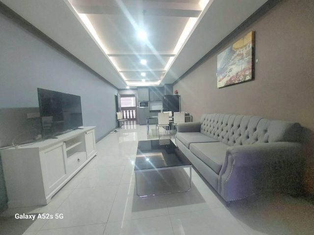 State Tower Silom for rent 1 bedroom 1 bathroom 68.23 sqm rental 26,000 baht/month