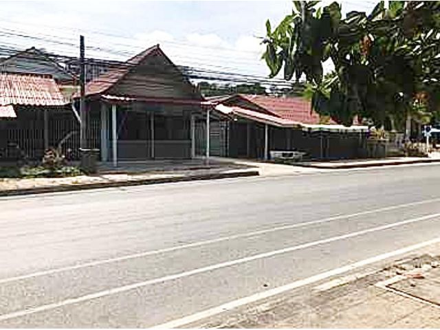 บ้านพร้อมที่ดินใกล้ทะเล