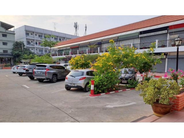 PK796  พื้นที่ค้าขาย ร้านค้า โชว์รูม สำนักงาน ย่านสุขุมวิท ใก