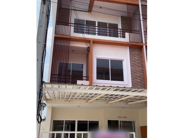ขายบ้านทำเลดี 3 ห้องนอน 4 ห้องน้ำ !!
