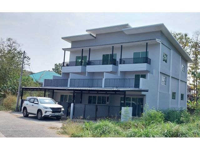 >>> ที่ดิน 104 ตรว. พร้อมตึกแถว 3ชั้น และชั้นใต้ดิน รวม 3 คูหา ดอนแก้ว แม่ริม