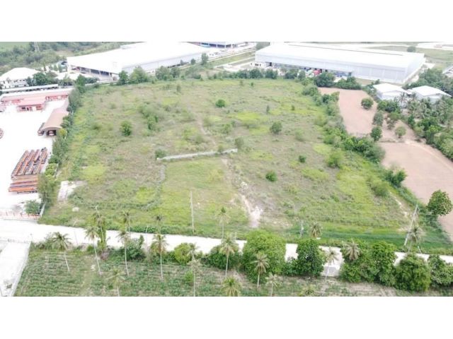23 rai 3 ngan 46 square wah land sale, good location near tourist attractions  Location: Surasak, Sriracha District, Cho