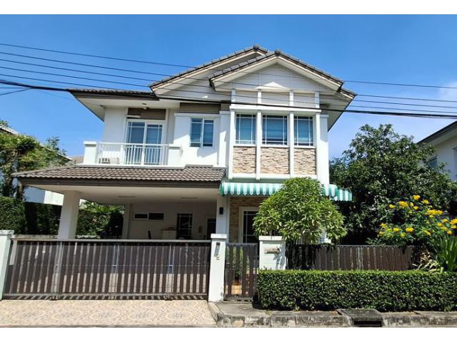 ขายถูก บ้านโครงการ มัณฑนา พระราม 9 – ศรีนครินทร์ แบบบ้าน Onyx พร้อมเฟอร์นิเจอร์บิวท์อิน และแอร์ 5 เครื่อง