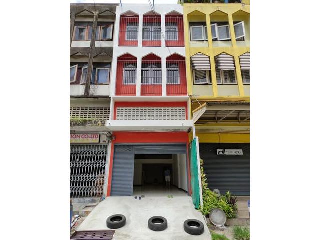 B34 อาคารพาณิชย์ 3 ชั้น สวยพร้อมใช้งาน ซอยเสรีไทย 48 เขตคันนายาว