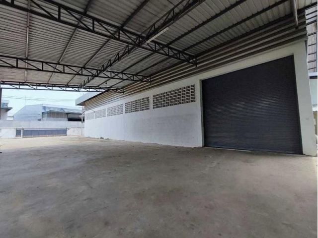 #ให้เช่าโกดังติดถนนสุวินทวงศ์ ขนาด 1ไร่ครึ่ง มีห้องเย็น (ISOWALL ผนังแซนวิช) โกดัง 500 ตรม.