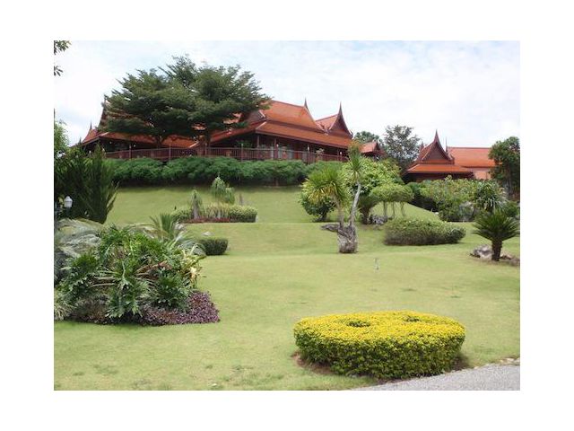 ประกาศขายที่ดินพร้อมเรือนไทยสุดหรูที่ปากช่อง - เขาใหญ่ เนื้อที่ 32 ไร่ 3 งาน 82 ตารางวา - 00051