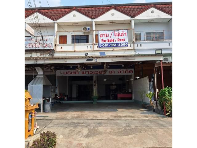 ขายอาคารพาณิชย์ 2 ชั้นครึ่ง 2 คูหาติดกัน  อำเภอเมือง จังหวัดลำพูน