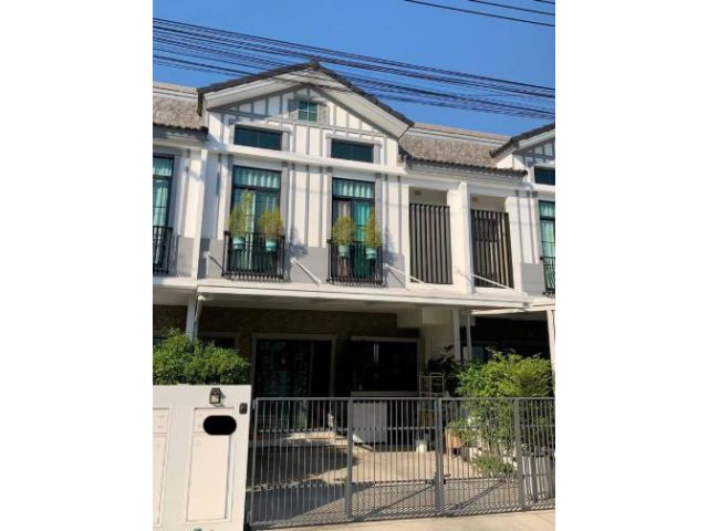 ขายทาวน์โฮม  Villaggio 3 ศรีนครินทร์-บางนา ใกล้ Mega บางนา
