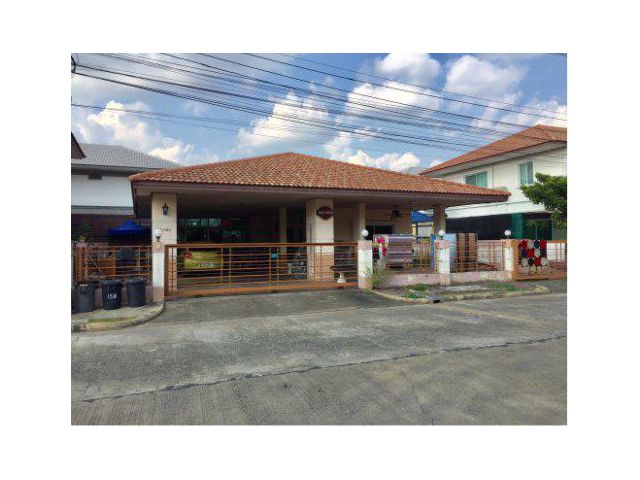 ขายที่ดิน 70 ตรว. พร้อมสิ่งปลูกสร้าง หมู่บ้านการ์เด้นวิลล่าโฟซีซั่น คลองสาม อ.ลำลูกกา จ.ปทุมธานี