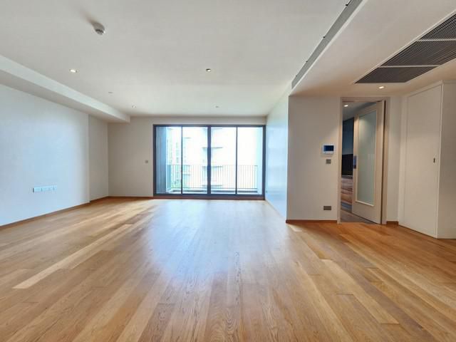 Condo Unfurnished  2 Bedrooms in Yennakart / Nanglinchi Sathorn