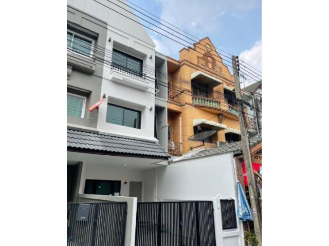 ขายทาวน์โฮม โครงการหมู่บ้านลัลลี่วิลล์ ลำลูกกา-คลอง 1