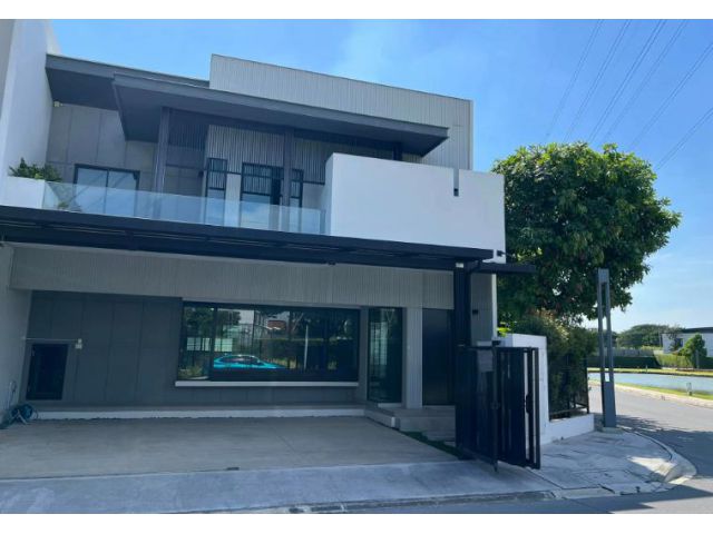 ขายบ้านเดี่ยว  VIVE บางนา กม. 7 Luxury Gallery House แปลงมุม