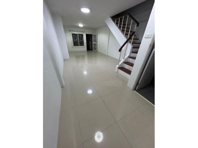 #ให้เช่าบ้านทาวน์ฮ้าส์ งามเจริญ16 บางละมุง โรงโป๊ะใกล้ ดูโฮม ค่าเช่า 7000บาทเท่านั้น!!