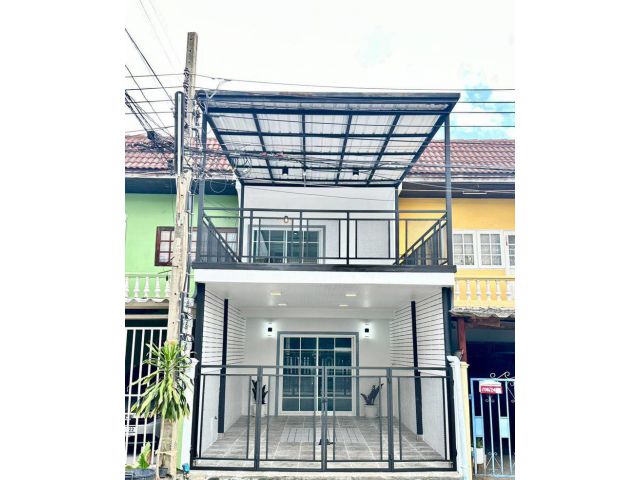 ANN-472 หมู่บ้านหงส์ประยูร ใกล้สถานีรถไฟฟ้า มีระเบียงหน้าและหลังบ
