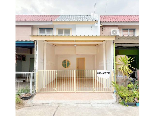 ทาวน์เฮ้าส์ 2 ชั้น รีโนเวทใหม่ 18 ตร.วา หมู่บ้านการเคหะ ใจกลางเมืองระยอง