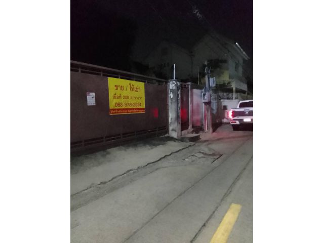 VLM 1024  ขาย/ให้เช่า ที่ดิน ซอยสุขุมวิท 62 แยก 1 แขวงพระโขนงใต้ เขตพระโขนง ทิศเหนือ  เนื้อที่  200 ตารางวา