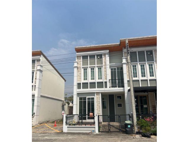 ขายทาวน์โฮม 2 ชั้น โกลเด้น ทาวน์ 2 บางนา-สวนหลวง (Golden Town 2 Bangna-Suanluang) ใหม่มาก ไม่เคยเข้าอยู่