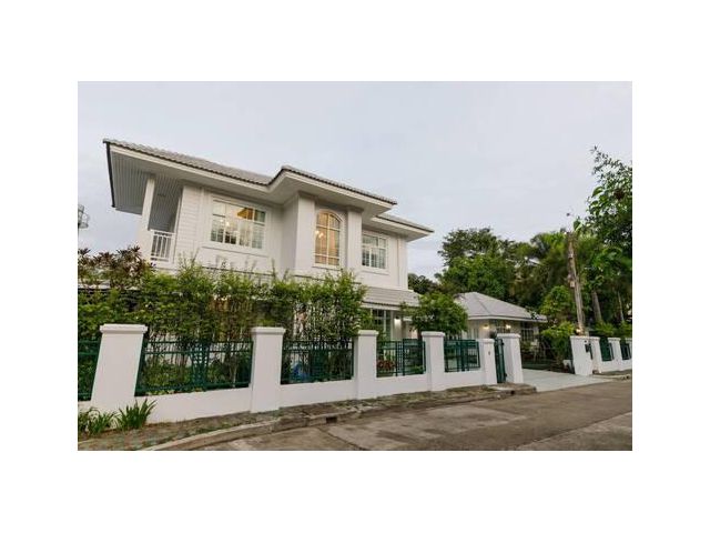 บ้านเดี่ยว Pool villa ในหมู่บ้านฟ้าหลวง ต.ต้นเปา อ.สันกำแพง เชียงใหม่