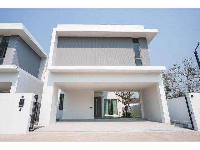 บ้านเดี่ยวสไตล์ Modern Minimal พร้อม Private Courtyard เมืองเชียง