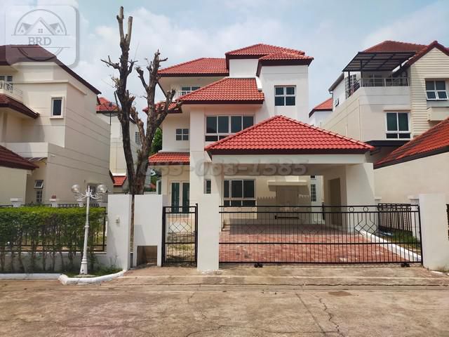 บ้านเดี่ยว 3 ชั้น Villa นครินทร์ ลาดกระบัง-สุขาภิบาล2 ดอกไม้