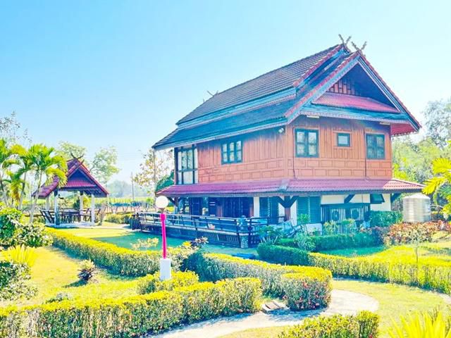 สวนน้ำทูปเทร็ค เชียงใหม่ มีสระว่ายน้ำใหญ่ ให้เช่าบ้านใหญ่2หลัง 3ไ