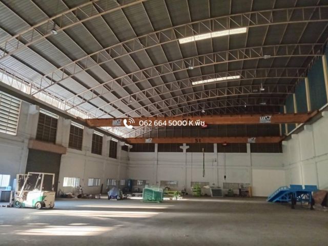 โกดังพร้อมสำนักงาน 1,300/1,500 ตร.ม.   ใกล้สถานีรถไฟฟ้า ถนนศรนครินทร์ ใกล้มอเตอร์เวย์