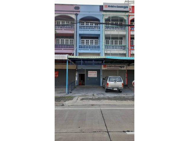 ขายอาคารพาณิชย์ 3 ชั้นครึ่ง ติดถนนหมายเลข 340 อำเภอเมืองสุพรรณบุร