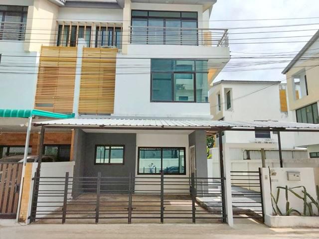 มีสวนราชพฤกษ์ 300ม ดีไซน์วิลเลจ MRTบางรักใหญ่ 1 บ้าน 3ชั้น 5นอน