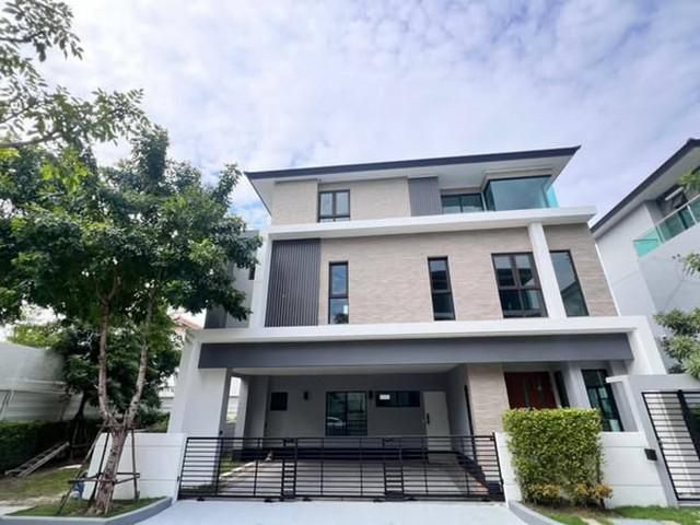 ให้เช่าบ้านเดี่ยว หลังมุม โครงการเดอะ ซิตี้ เอกมัย – ลาดพร้าว