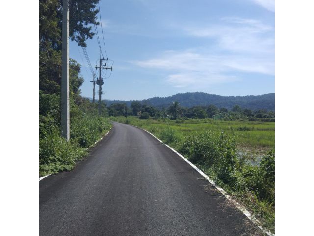 ขายเอาทุนคืน 2ไร่ วิวเขาล้อม   ติดราดยาง น้ำไฟพร้อม ทำเลรีสอร์ท ใกล้ที่ท่องเที่ยว หินตั้ง นครนายก ไร่ละ 1.44ล.