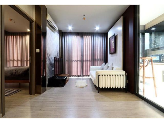 ขายคอนโด เดอะไลน์ วงศ์สว่าง เนื้อที่ 49 ตร.ม. ห้องมุม แต่งสวย พร้อมอยู่