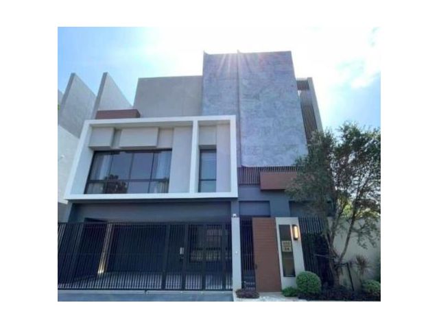 ให้เช่าบ้านเดี่ยว3 ชั้น มีลิฟท์ สระว่ายน้ำ บูก้าน กรุงเทพกรีฑา