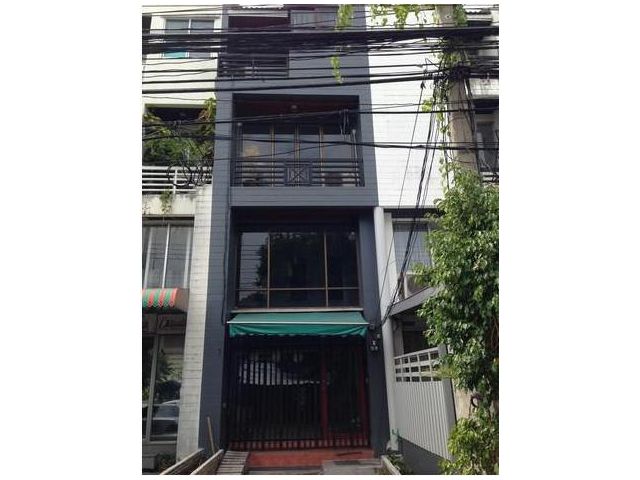 ให้เช่าและขาย ทาวน์โฮม 4ชั้น ทาวน์อินทาวน์ ลาดพร้าว วังทองหลาง