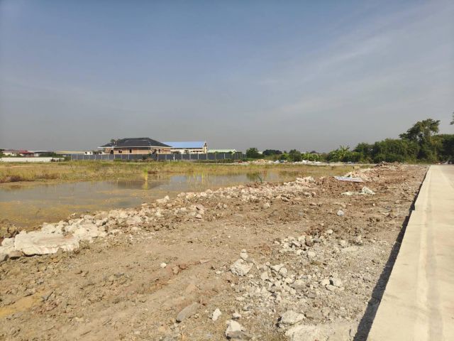 ที่ดินจัดสรร ถนน น้ำไฟ ผ่อนกับเจ้าของได้