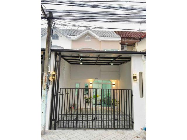 ขายทาวน์เฮ้าส์ หมู่บ้านพนาสนธิ์2 นิมิตใหม่1 รีโนเวทใหม่ พร้อมเข้าอยู่