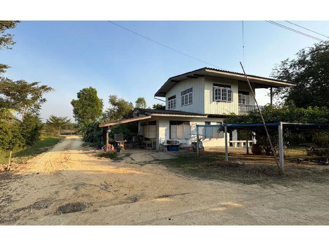 ขายบ้านพร้อมที่ดิน ซ.สุขสวัสดิ์ ม.3 ถ.สุวินทวงศ์ ต.วังตะเคียน อ.เ
