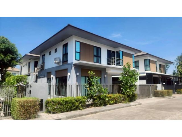 ให้เช่าบ้านเดี่ยว 2 ชั้น หมู่บ้านลุมพินี สวนหลวง ร.9 ใกล้ซีคอนสแควร์ (N.1641)