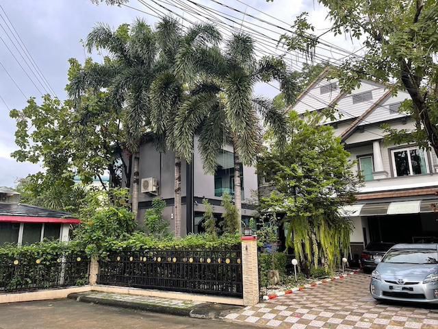 BS960 ขายบ้านเดี่ยวหรู พัฒนาการ 30  5 ห้องนอน 5 ห้องน้ำ พื้นที่กว