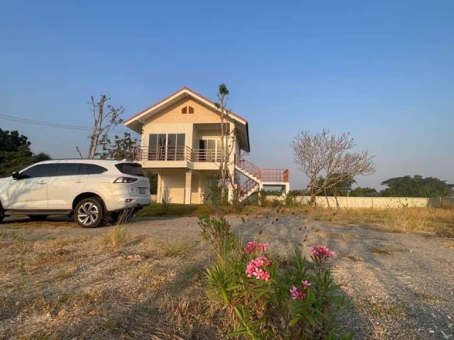 บ้านพร้อมที่ดินมี  1 ไร่