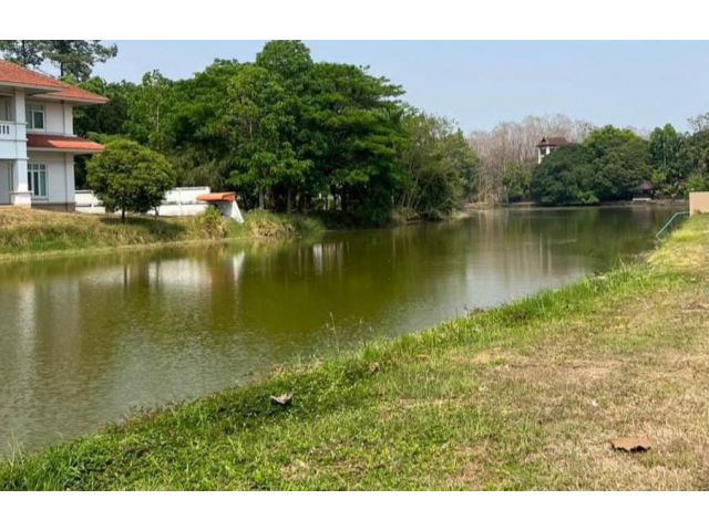 ขายที่ดินติดน้ำในหมู่บ้านซัมมิทกรีนวัลเล่ย์แม่ริมพร้อมโอน