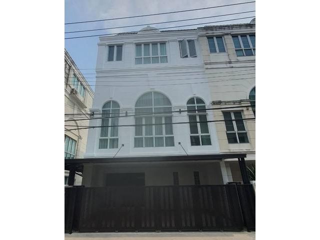 ขายพร้อมผู้เช่า Home Office เดอะพาร์ค ลาดพร้าว-วังหิน 76