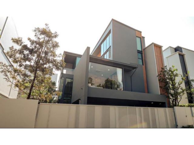 ให้เช่าบ้านเดี่ยว 3ชั้น วีเว่ กรุงเทพกรีฑา มีลิฟท์ 5ห้องนอน 6ห้อง