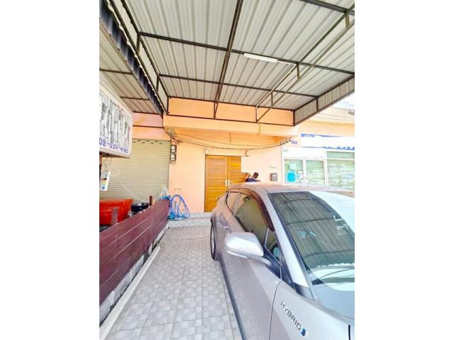 รร.นานาชาติดราก้อน  ตลาดพระเงิน 1.6 กม. ทำเลหน้าหมู่บ้าน 1500 หลั