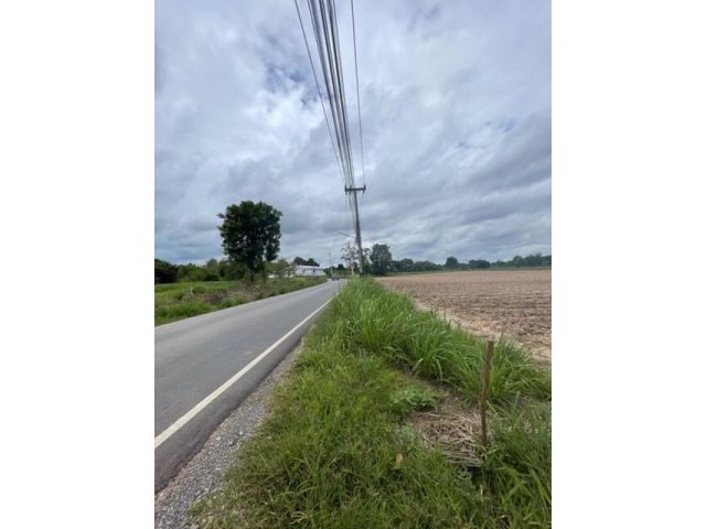 ขายที่ดิน จ.โคราช ไกล้ เชฟวัน ติดถนน เหมาะทำโครงการหมู่บ้าน,ซื้อเกร็งกำไร