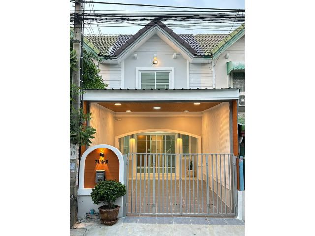หมู่บ้านพฤกษา18/1