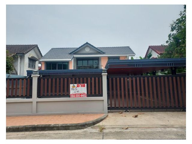 ขายบ้านเดี่ยว 2 ชั้น รีโนเวทปรับปรุงใหม่ ทั้งหลัง หมู่บ้านสัมมากร ซอยรามคำแหง 112 เนื้อที่ 60 ตารางวา