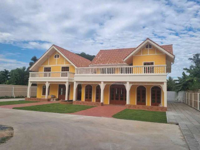 ให้เช่าถูกมาก!! อาคารพร้อมที่ดิน 580 ตร.ว. ทำเลทองการทำธุรกิจ ค้าขาย ร้านอาหาร ใกล้ตลาดบางน้ำผึ้ง อ.พระประแดง