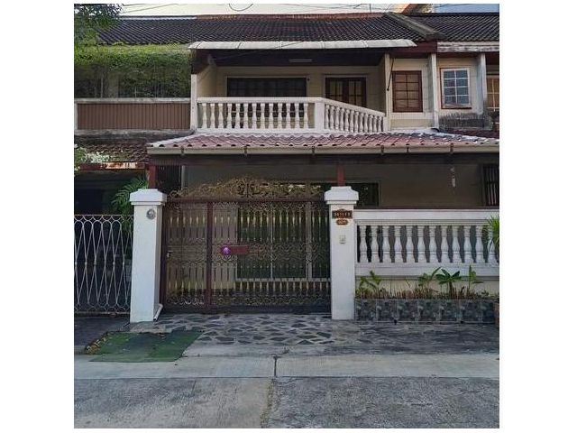 ขายทาวน์โฮม 2ชั้น หมู่บ้านราชาวิลล่า ย่านลาดพร้าวเลียบด่วนใกล้MRT