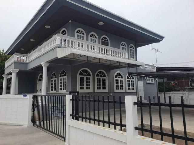 ให้เช่าบ้านเดี่ยว หลังใหญ่ หมู่บ้านเสรี อ่อนนุช 70 / 1